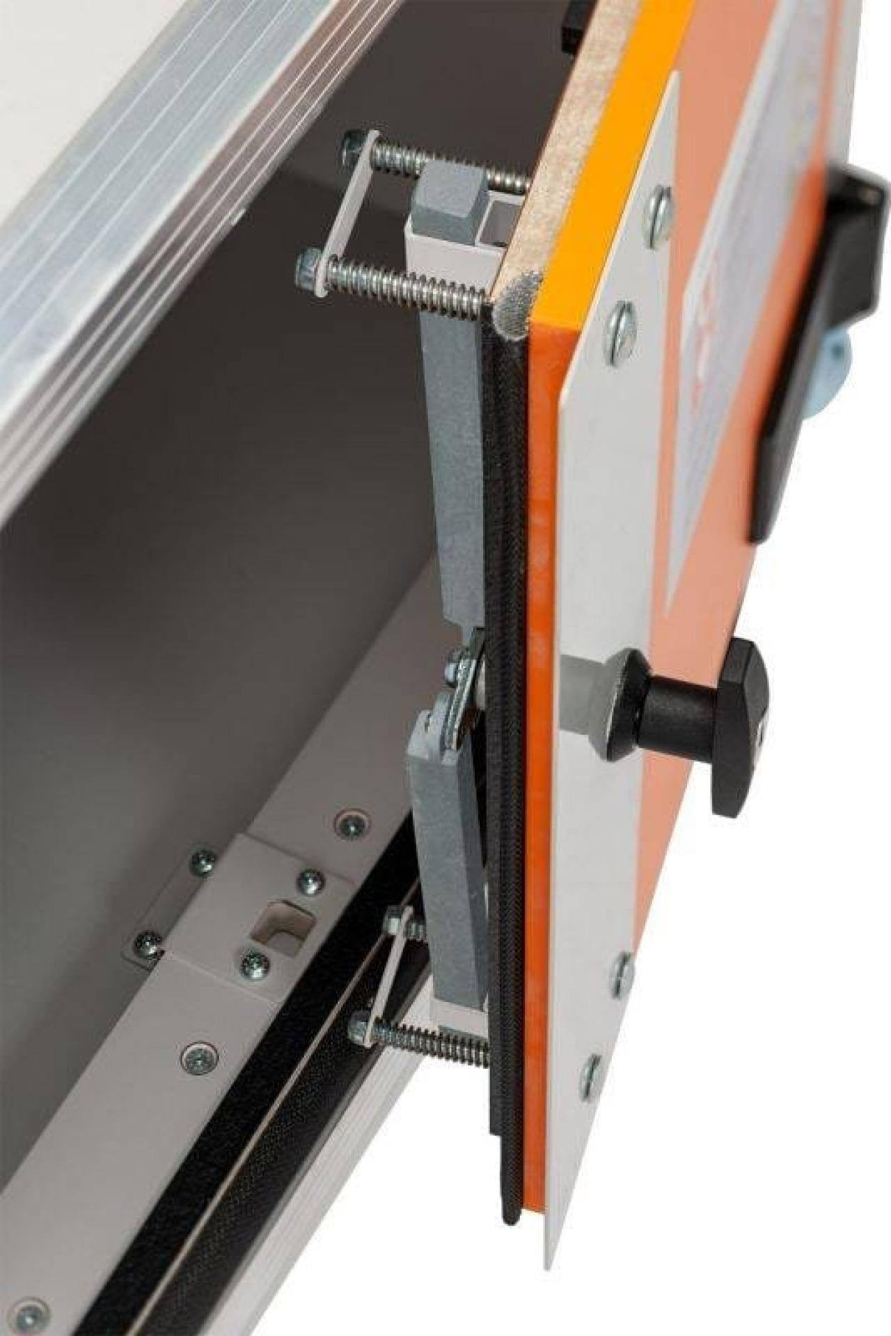 Dulap de încărcare baterii Premium 8/5 monofazat – lockEX CEMO